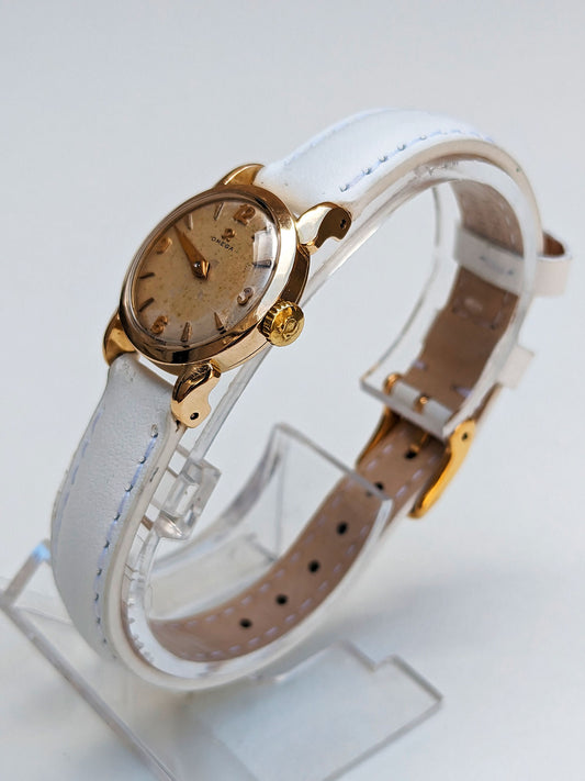 Omega femme mécanique dorée (circa 1950)