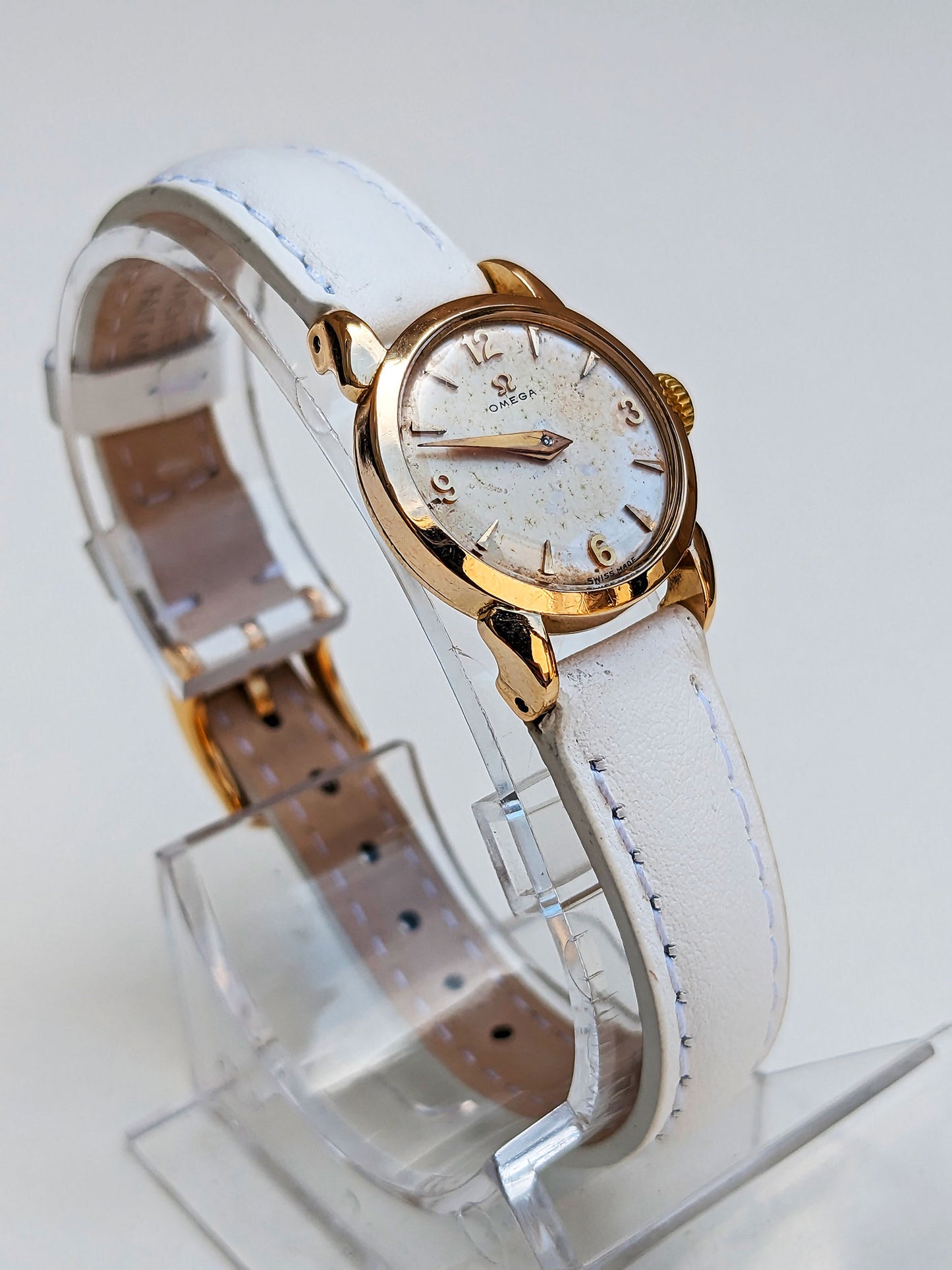 Omega femme mécanique dorée (circa 1950)