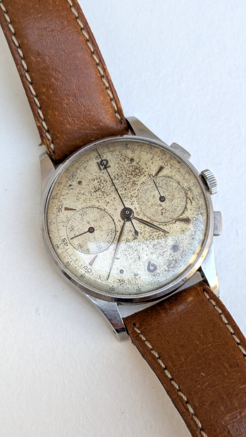 Universal Genève Chronographe (circa 1940)