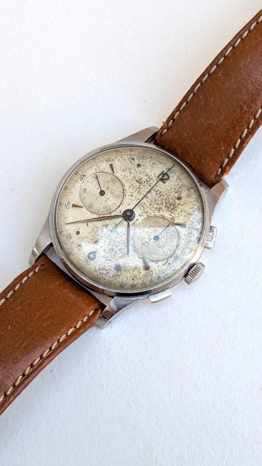 Universal Genève Chronographe (circa 1940)