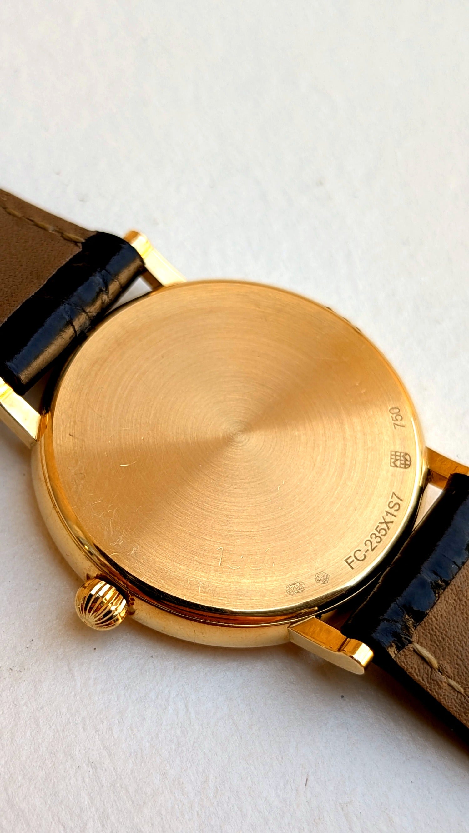 Frédérique Constant Slimline or 18 ct, fond de boîte poli, poinçon or 750 et couronne, montre habillée femme