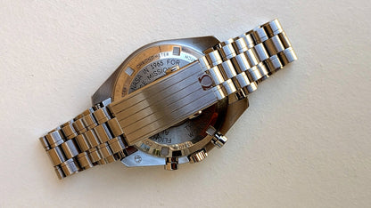 Omega Speedmaster Professional, fond de boite gravé NASA et bracelet acier replie, montre vintage homme
